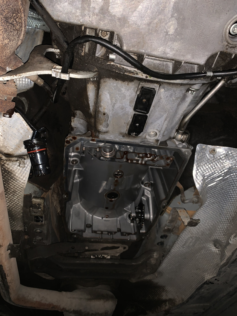 Замена соленоида блокировки гидротрансформатора и масла АКПП 722.6🙏🏼 ...