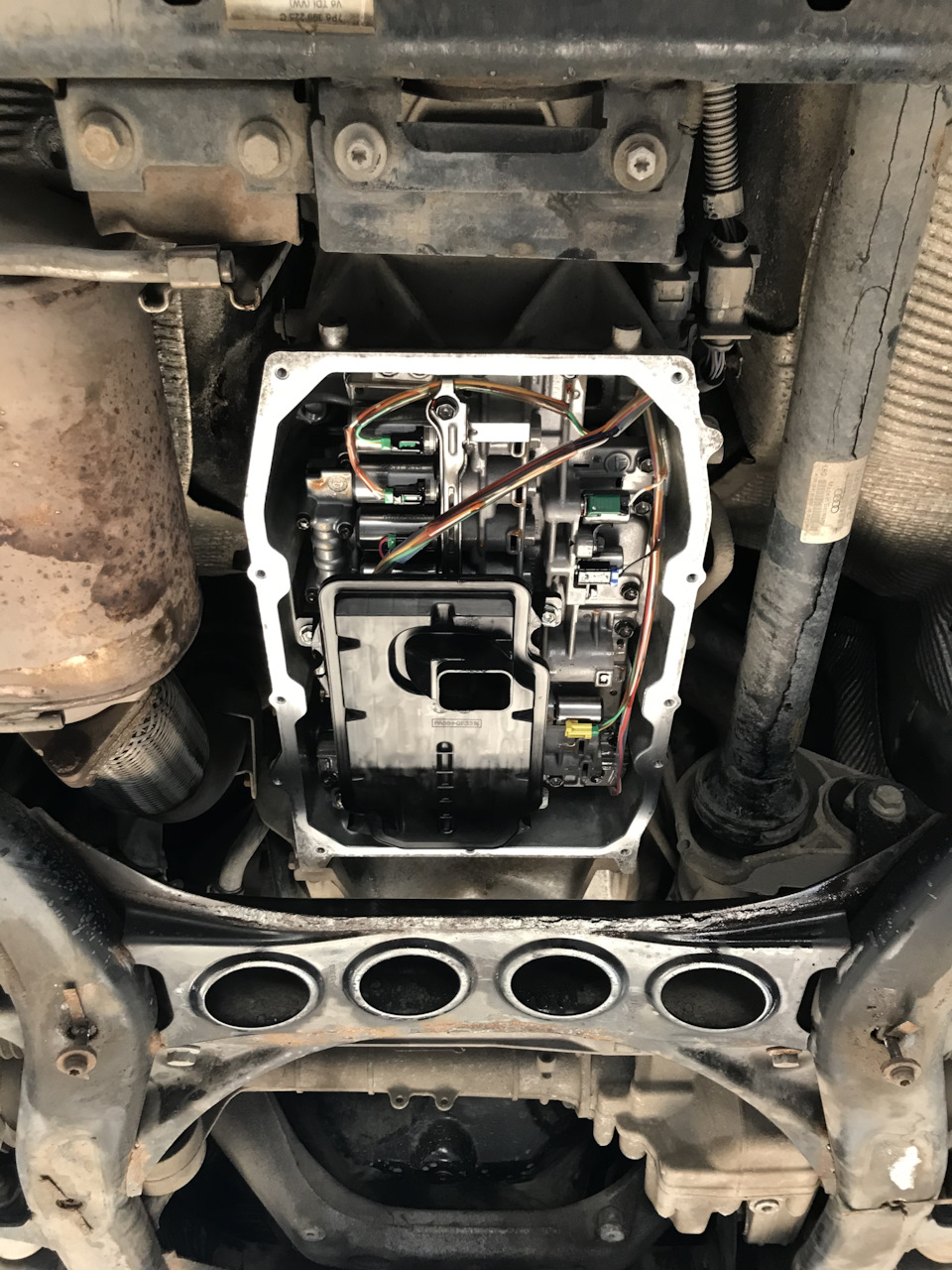 Сделано! Вторая замена масла в АКПП — Audi Q7 (1G), 3 л, 2014 года ...