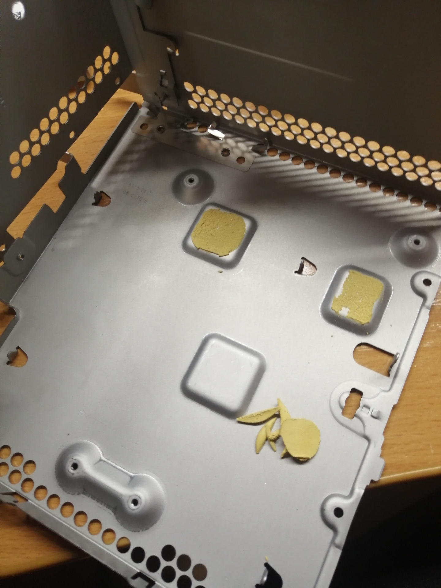 Замена термопасты. Греется магнитола — DRIVE2