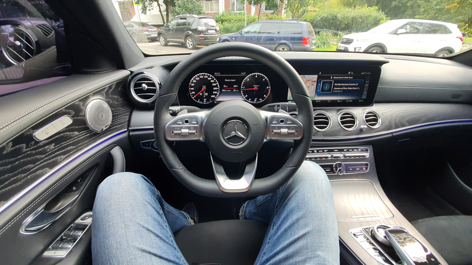 Mercedes Benz E Class Black Diesel Drive2