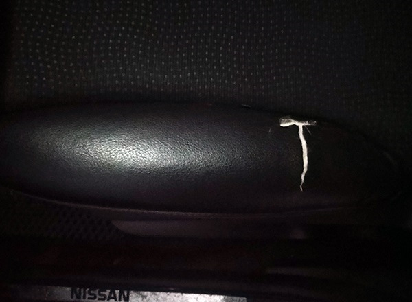 Ремонт вставок на передних сиденьях — Nissan Note (1G), 1,6 л, 2012 ...