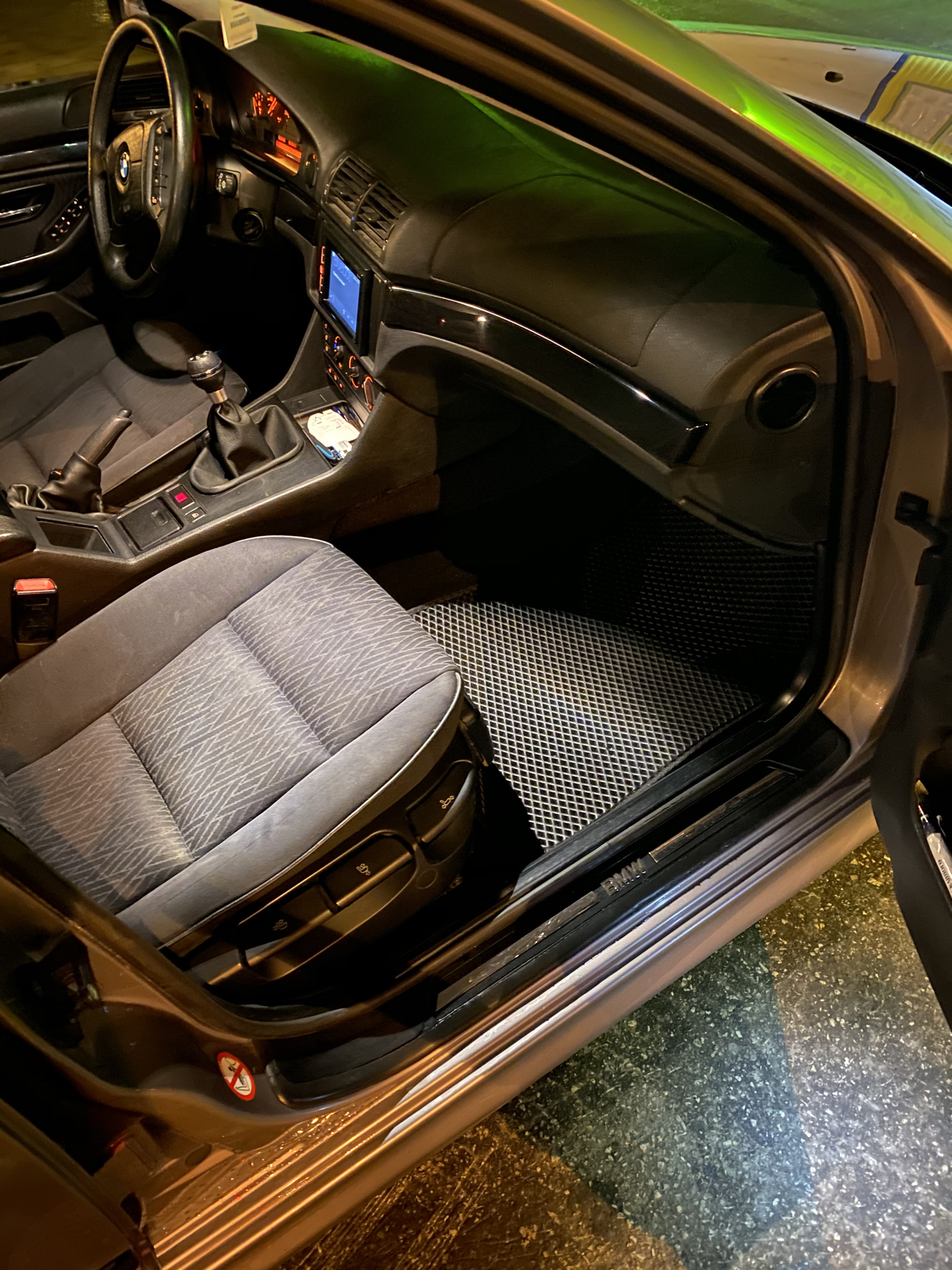 Коврики е39. Коврики Eva BMW e39. ЭВА коврики в е39. ЭВА коврики БМВ е39.