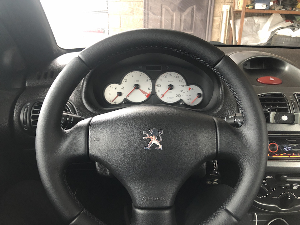 Перетяжка руля - Peugeot 206 CC, 1,6 л, 2001 года своими руками DRIVE2