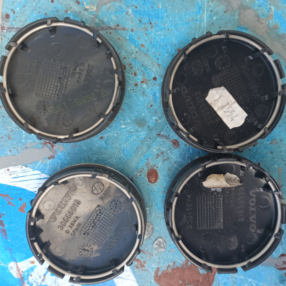 Оригинальные колпачки в диски на Volvo 760, Volvo 850, Volvo 960, Volvo ...