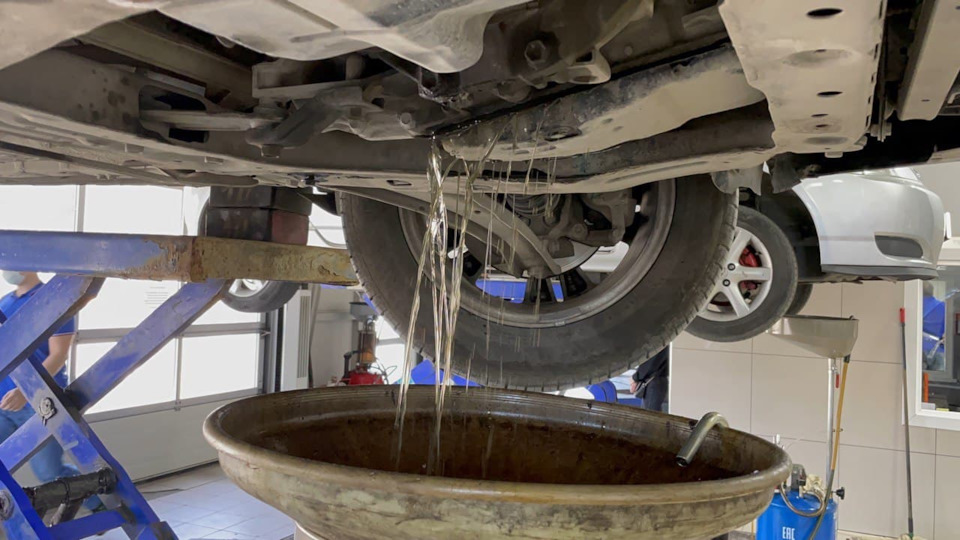 Мытье радиатора, новые свечи, диагностика и замена масла в вариаторе ...