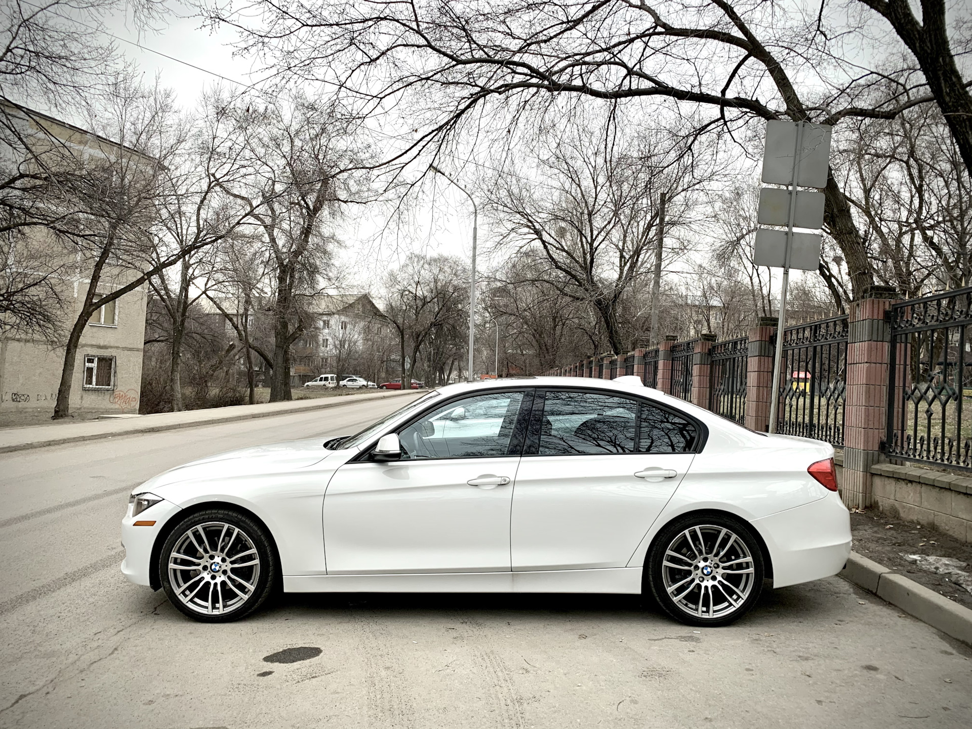 Правильная посадка — BMW 3 series (F30), 2 л, 2013 года | тюнинг | DRIVE2