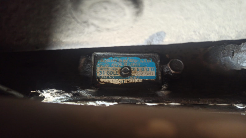 350002С260 — Toyota Mark II (100)