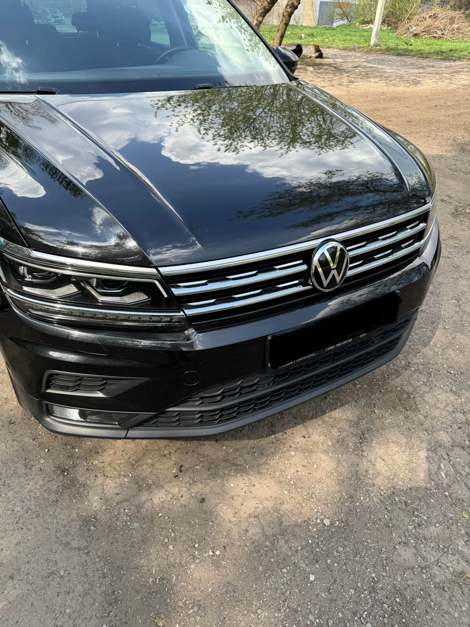 Замена передней эмблемы — Volkswagen Tiguan (2G), 2 л, 2018 года ...