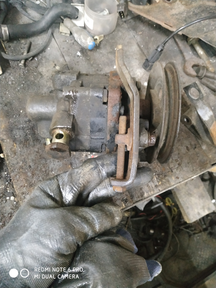 Двухконтурный насос Гура на Audi S2 (B3), Audi S4 (C4). Б/у | 4 000 ₽ в ...