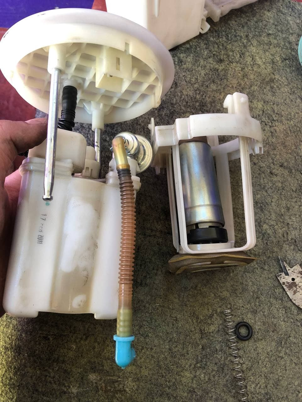 ТО 130 000. Замена топливного фильтра KIA CEED ED 2.0 — KIA Ceed (1G ...