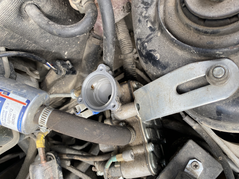 Замена фильтров ГБО 4 поколения — Lada Приора седан, 1,6 л, 2011 года ...