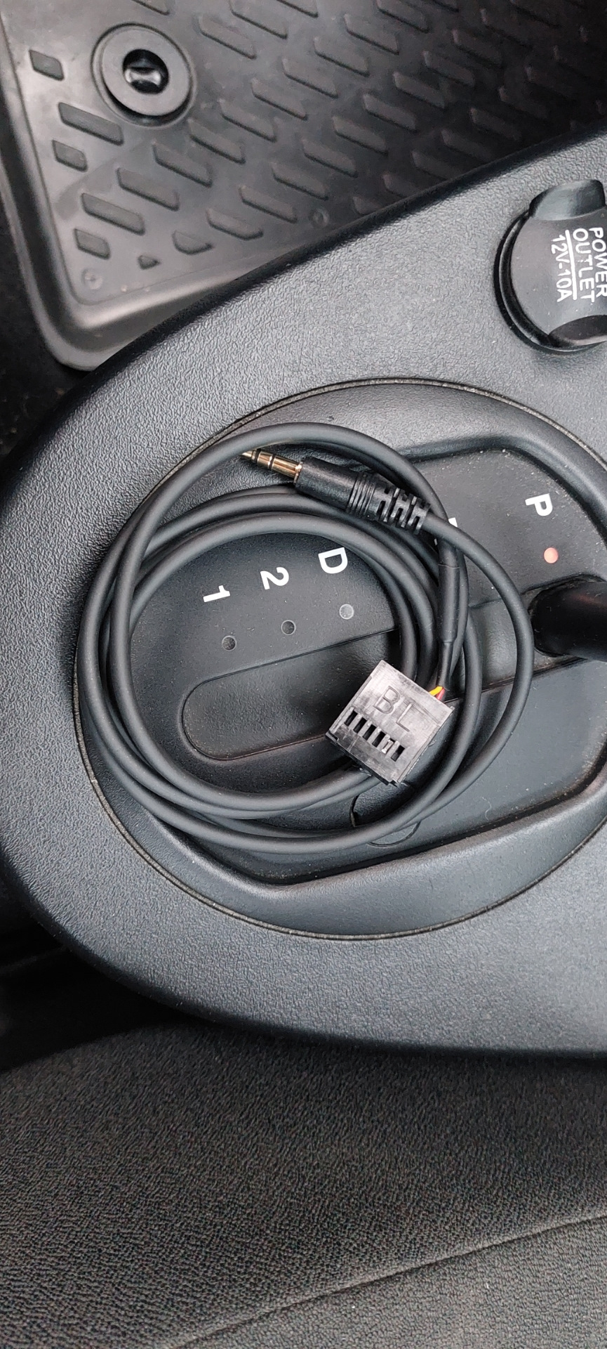 Аукс в штатную магнитолу — Ford Fiesta (Mk V), 1,6 л, 2007 года ...