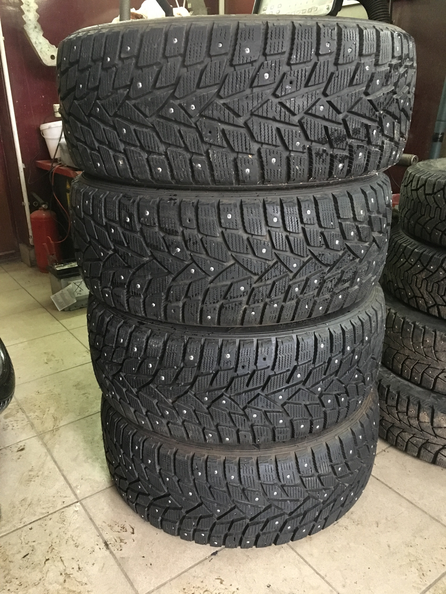 Ice 02. Данлоп Винтер айс 02 245 45 18. Dunlop 245/45 r18 100t SP Winter Ice 02 шип. 245/45 R18 зима. Dunlop SP Winter Ice 03 245 45 18.