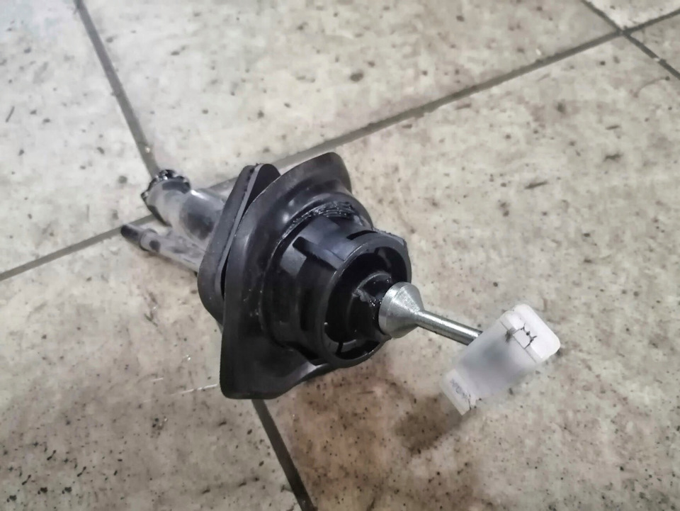 Вот он виновник торжества ((( — Ford Focus Hatchback III