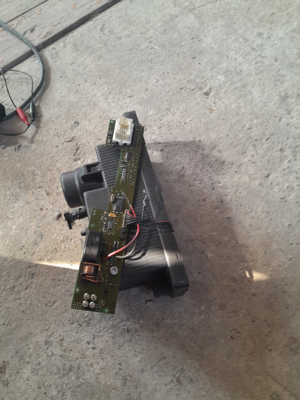 Замена моторчика компрессора центрального замка. — Mercedes-Benz E ...