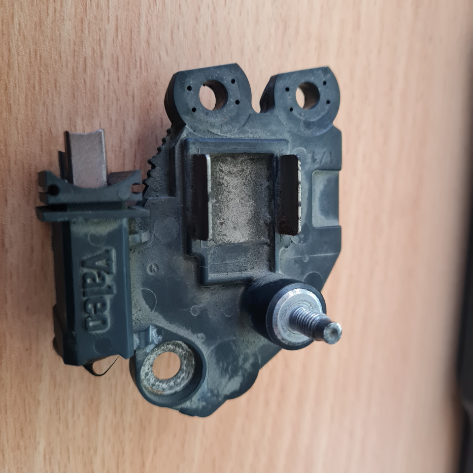 Нет заряда АКБ, низкое напряжение в бортовой системе и блоках. Победа ...