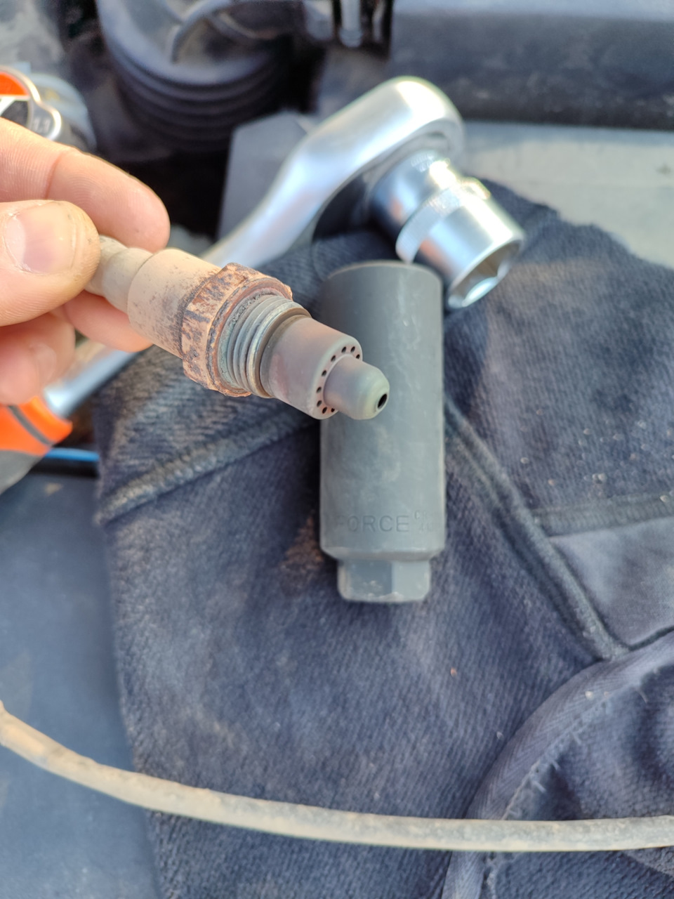 Каталитический конвертер — визуальный осмотр. — KIA Rio X-Line, 1,6 л ...