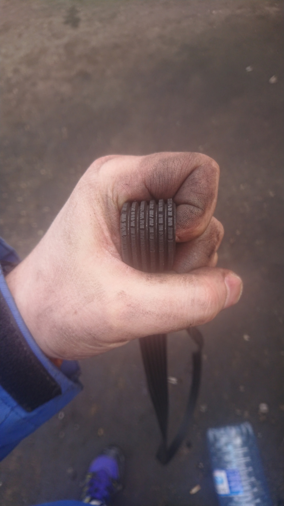 Старый ремень — Mercedes-Benz C-Class (W203)