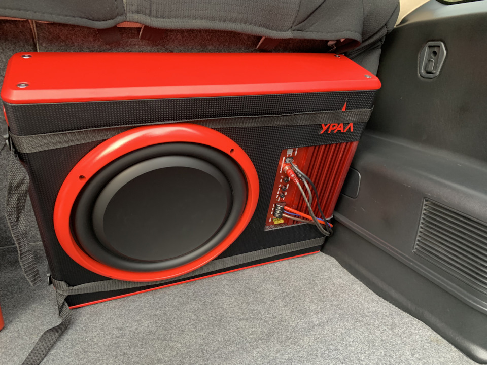 pajero subwoofer