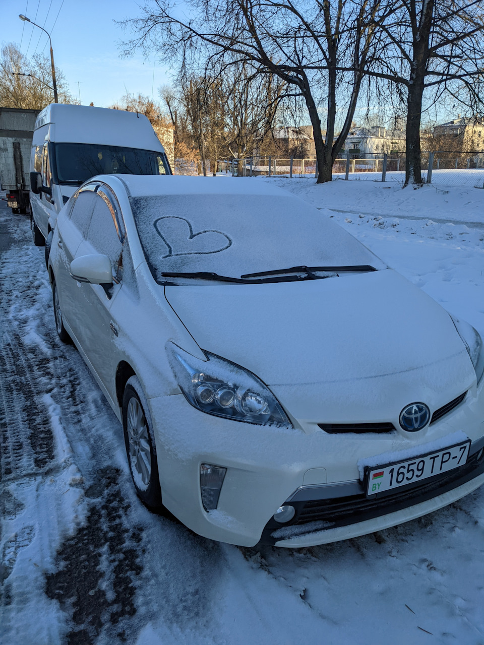 Посмотрим на первый блин — Toyota Prius Plug-in Hybrid (1G), 1,8 л, 2012  года | наблюдение | DRIVE2