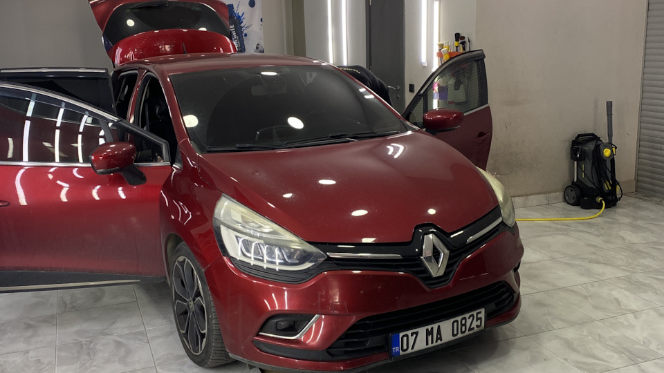 Renault Clio Cilekkarpuz