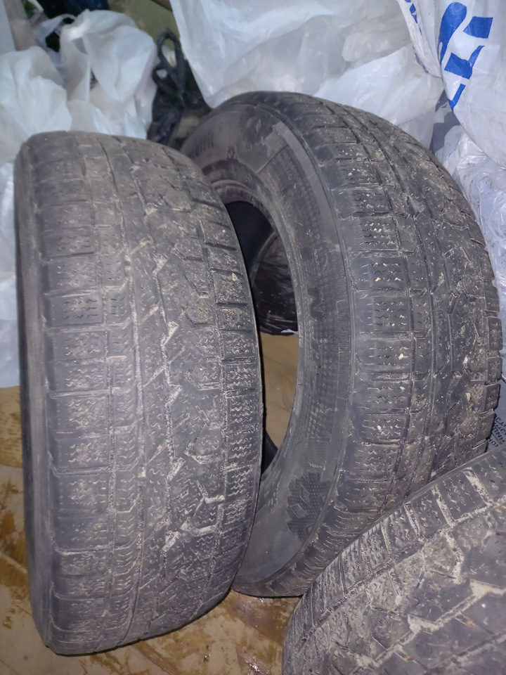 Шины зимние нешипованные Kumho 235/65 R17 на Mitsubishi Airtrek Turbo ...
