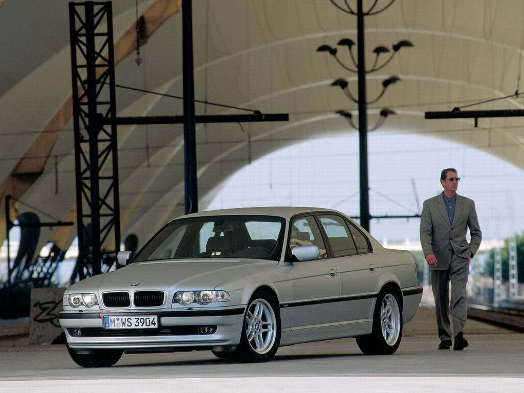 Е рядом. БМВ 725 е38. BMW e38 725 TDS. BMW e38 740d. БМВ е38 007.