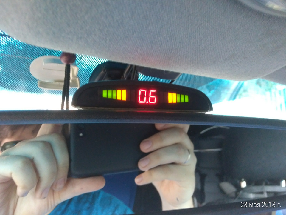 Парковочный радар 6 датчиков. Парктроник красный 4 датчика. Парктроник заднего хода. Парктроник заднего хода. Парктроник fighter fps-4as.