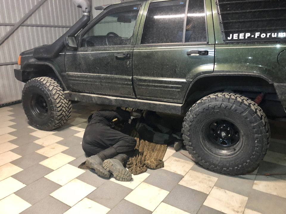 Джип форум. Jeep ZJ на 33 колесах. Гранд Чероки на 33 колесах. Jeep Grand Cherokee 33 колеса. Джип Гранд Чероки ZJ на 33 колесах.