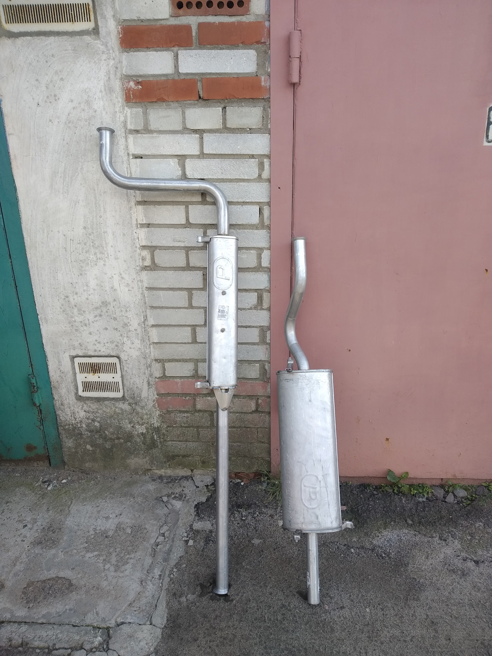 Замена глушителя, плохо крутит стартер — Lada 2109, 1,3 л, 1989 года ...