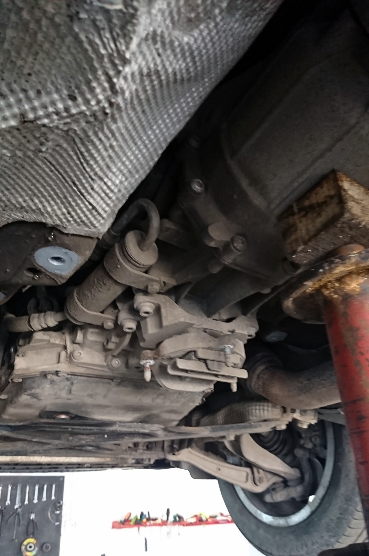 Масло в раздатку и задний редуктор — Audi A4 Allroad (B8), 2 л, 2009 ...