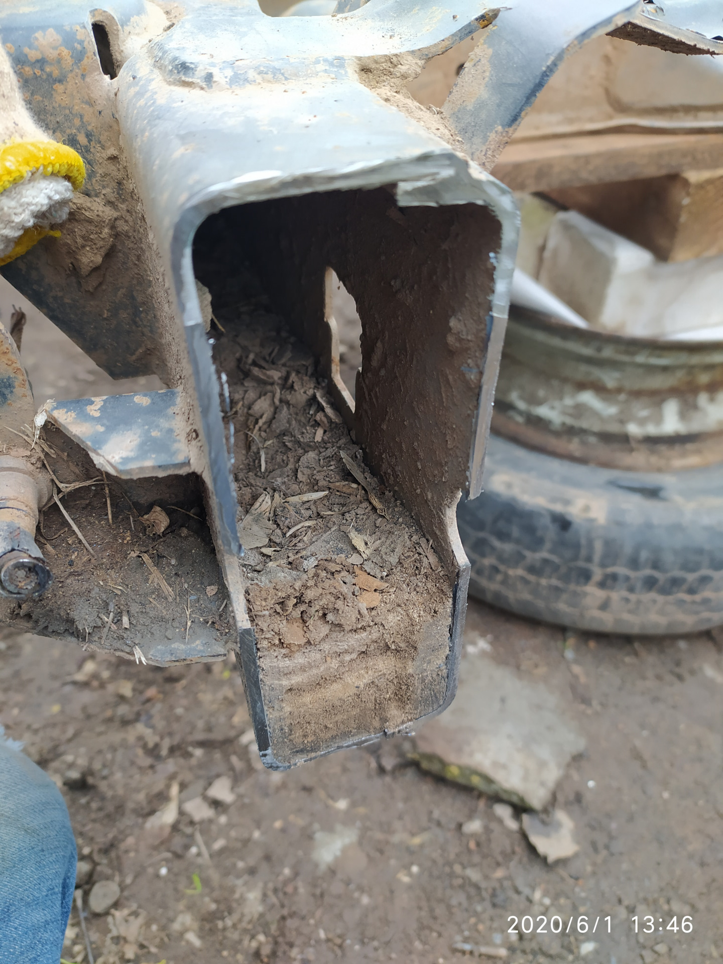 3. Пилим раму 1/43. Пилим раму 1/43. Как распилить раму от камаза. Шевроле блейзер 2.