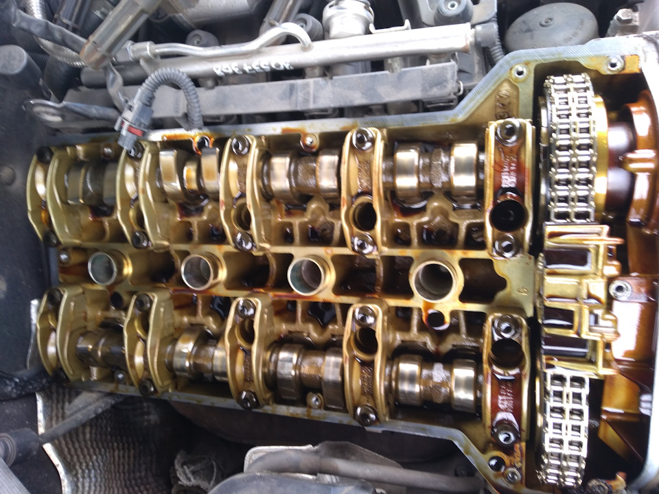 Замена прокладок двигателя: клапанной крышки, ГБЦ на Мерседес W124-W213 своими р