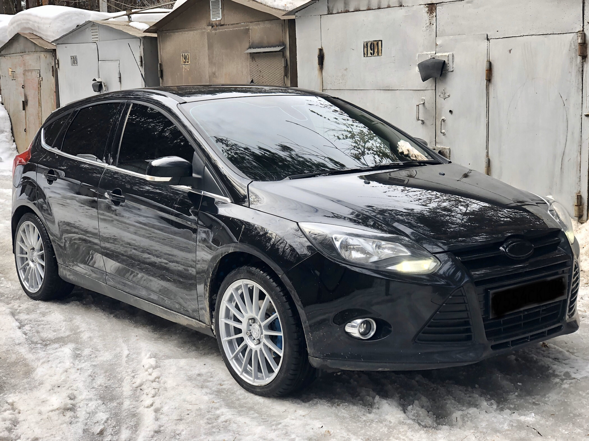 Focus black. Ford Focus 3 Black. Ford Focus 3 Black Edition. Ford Focus 2 Black Edition. Ford Focus 3 2012 хэтчбек Black Edition.