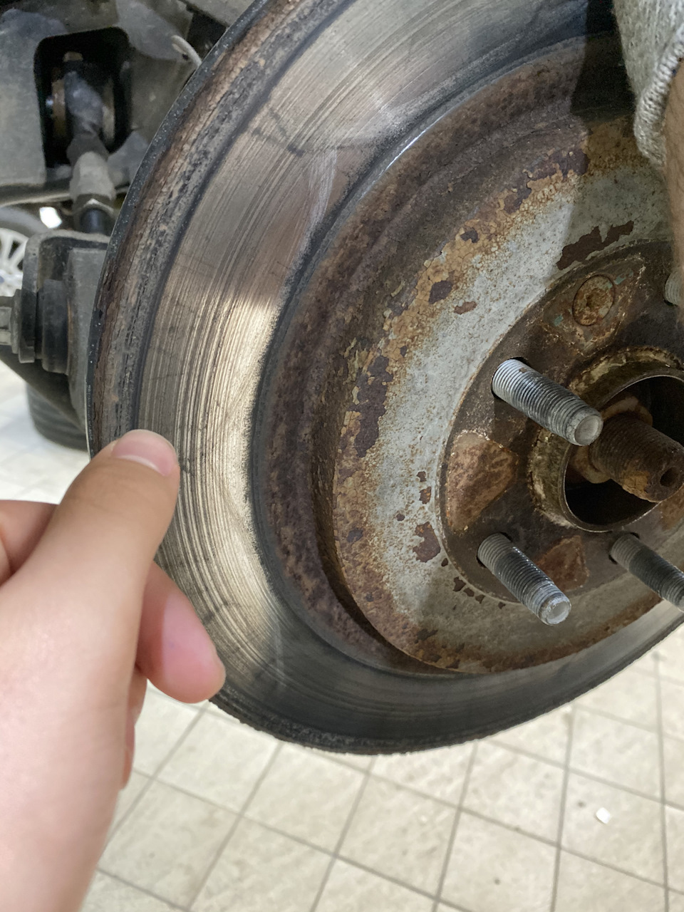 Поломка. Запах гари из колеса! — Ford Explorer (5G), 3,5 л, 2015 года ...