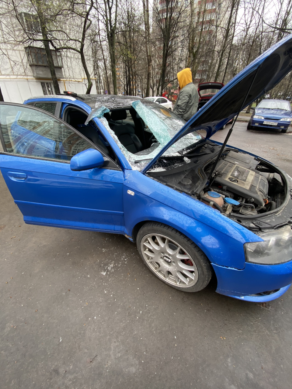 Аварийный выход — Audi A3 (8P), 2 л, 2007 года | поломка | DRIVE2