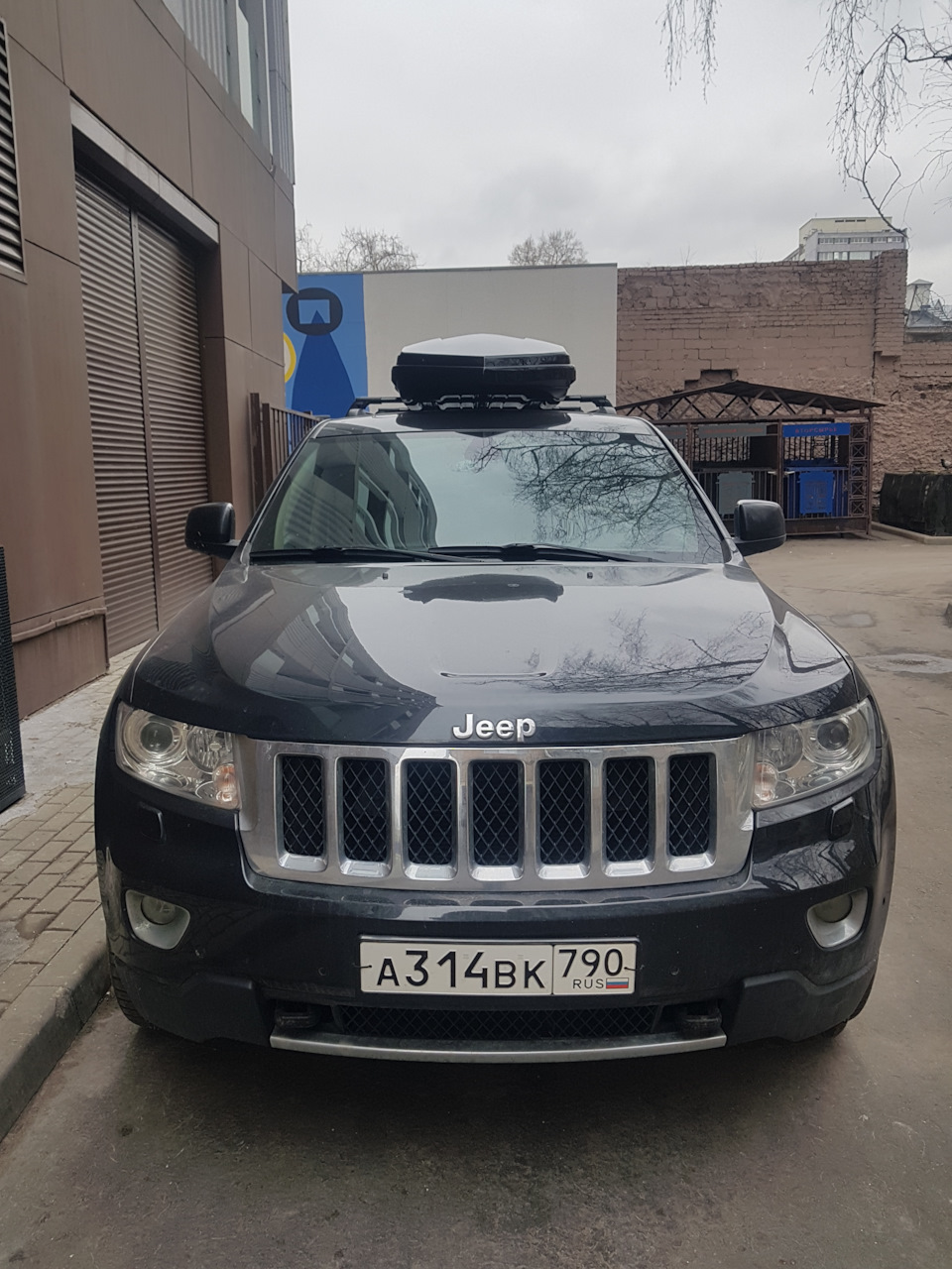 Автобокс на крышу Thule Dynamic M — Jeep Grand Cherokee (WK2), 3,6 л, 2011  года | аксессуары | DRIVE2