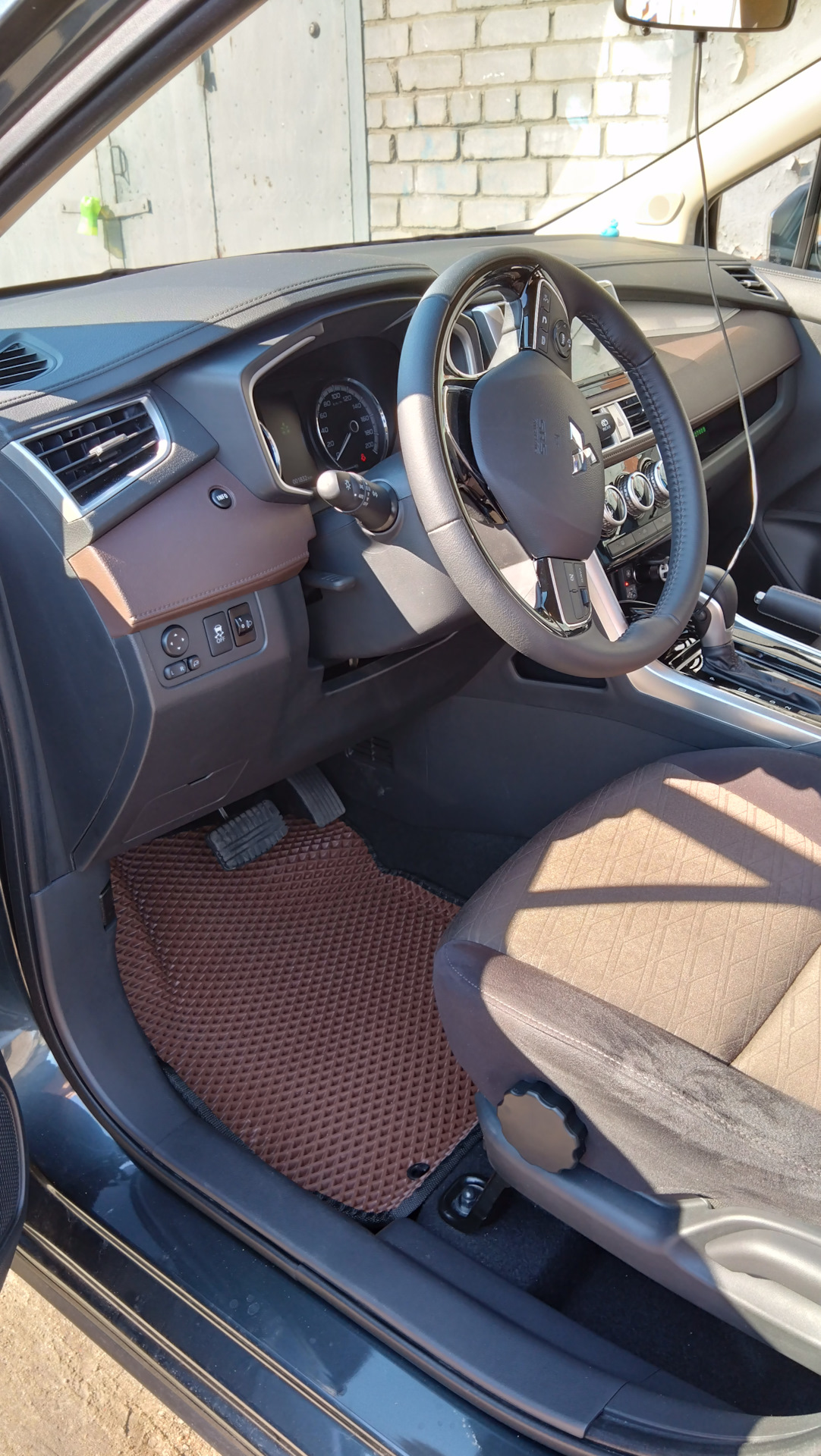 Коврики в салон — Mitsubishi Xpander Cross, 1,5 л, 2022 года ...
