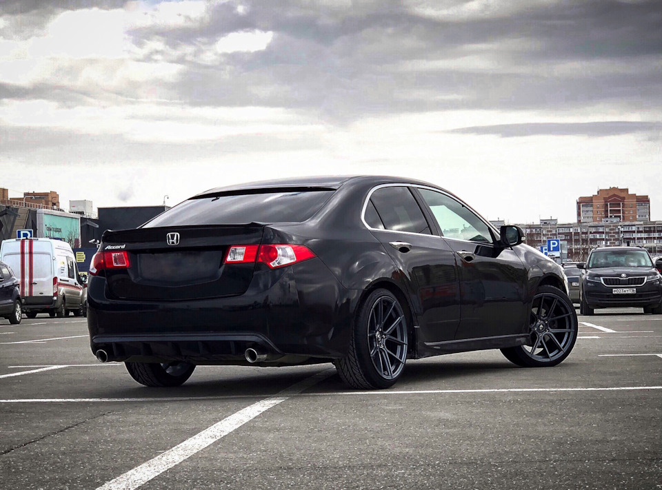 Honda accord 8 r19