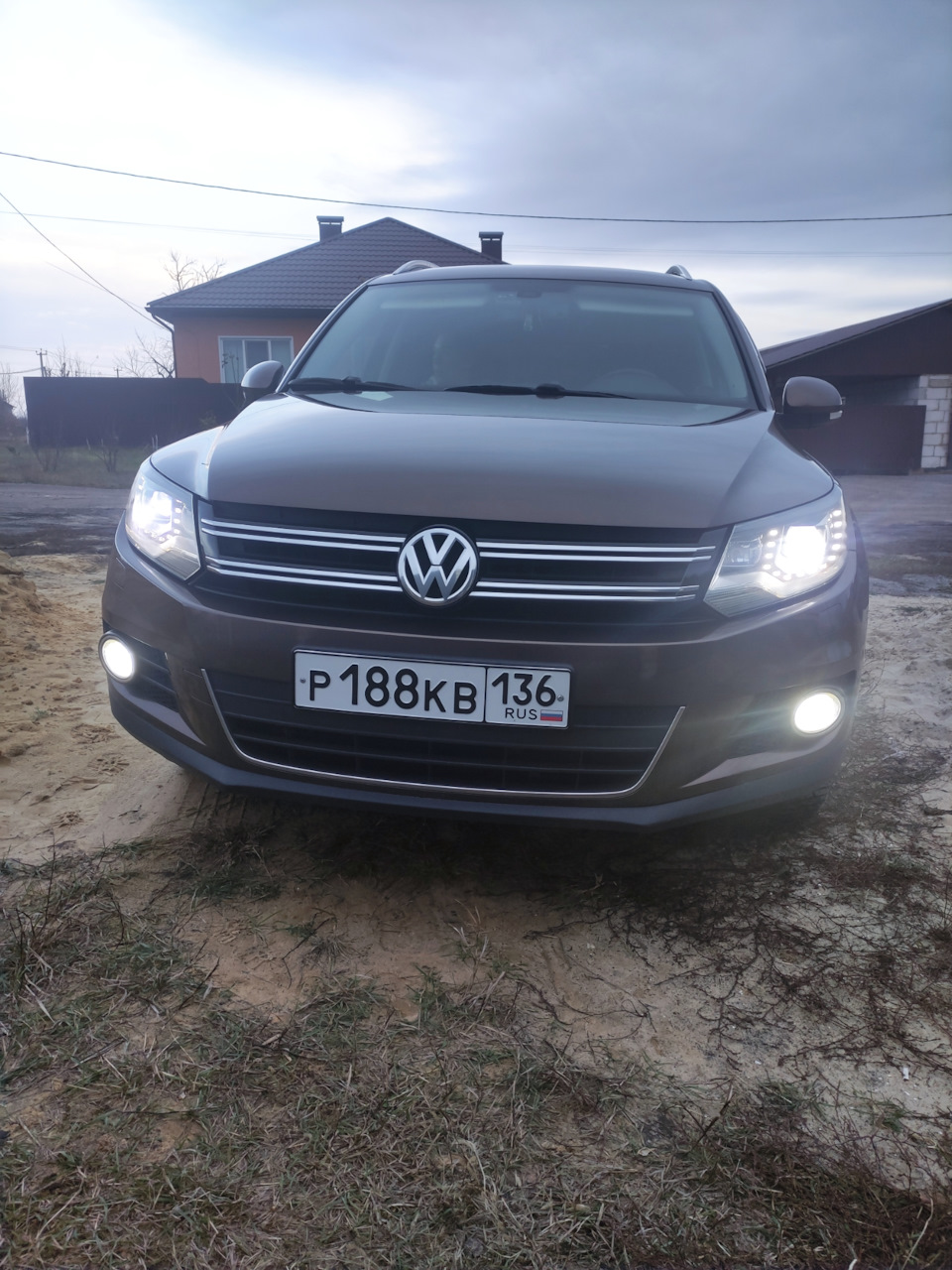 Led в туманки и смена колес на зиму — Volkswagen Tiguan (1G), 2 л, 2014 ...