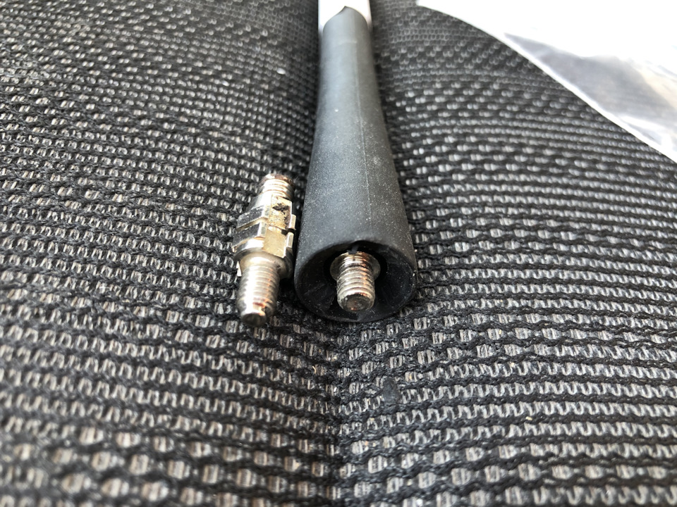 Сломалась антенна, замена на штатную от Шкоды — Peugeot 307 SW, 2 л ...