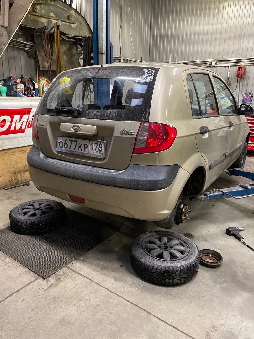Стук в барабанных тормозах. Замена — Hyundai Getz, 1,4 л, 2008 года ...