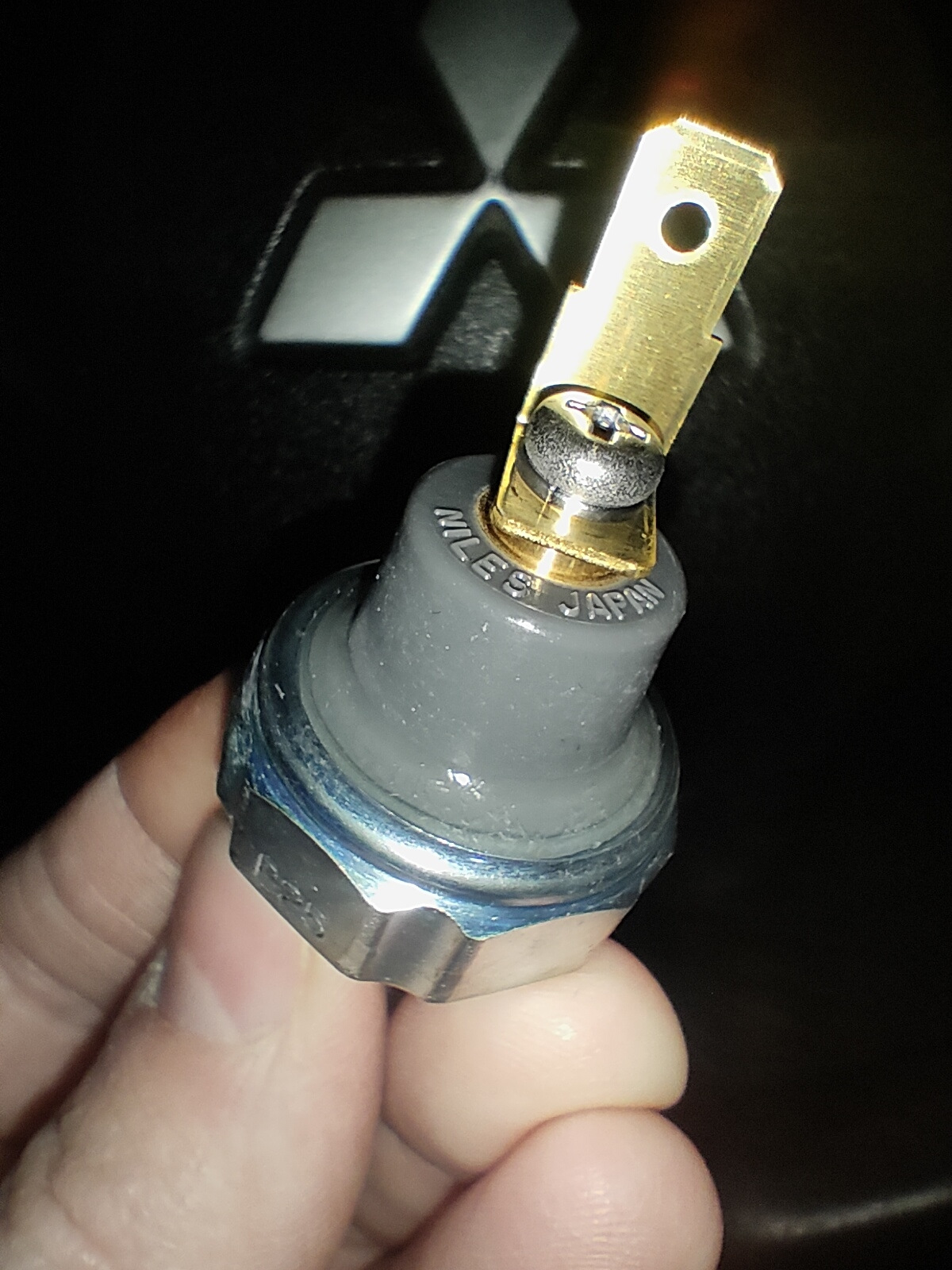 Датчик давления масла — Mitsubishi Lancer IX, 1,6 л., 2007 года | визит ...