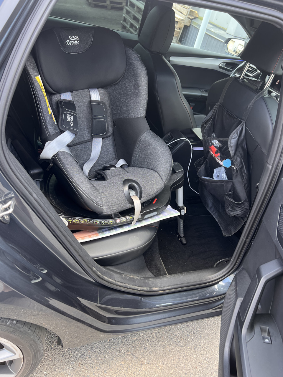 Фото в бортжурнале SEAT Leon (Mk IV)