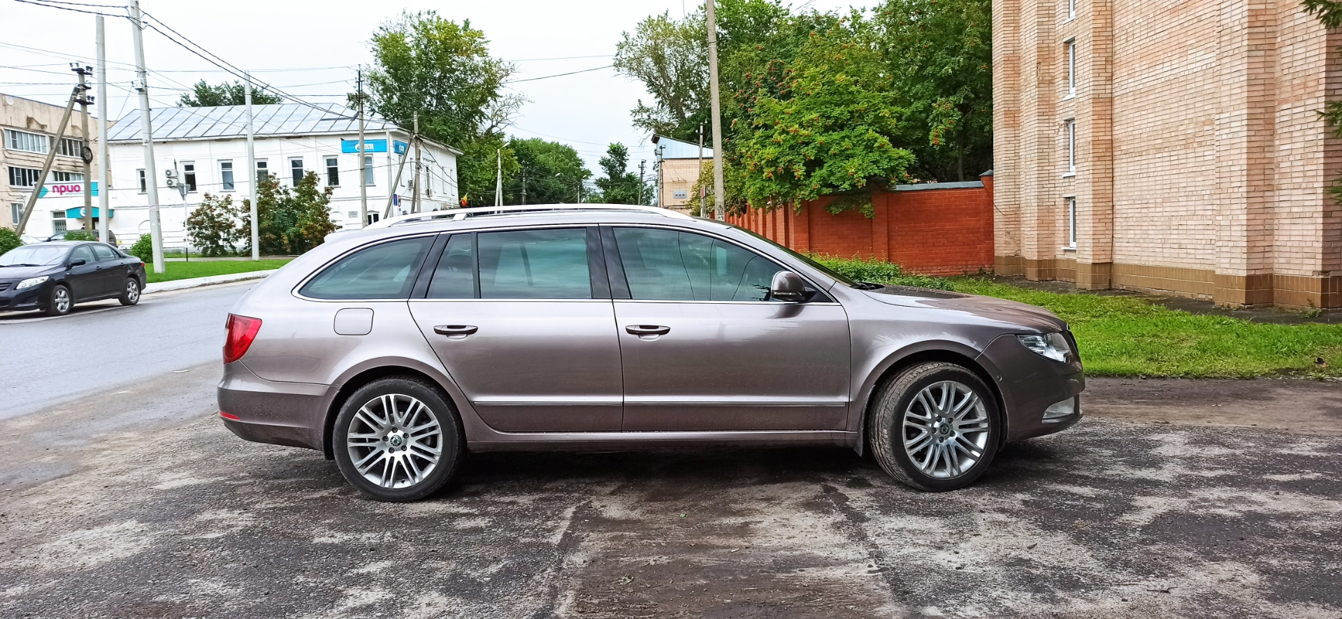 Тонировка передних стëкол. — Skoda Superb Combi (Mk2), 2 л, 2012 года |  стайлинг | DRIVE2