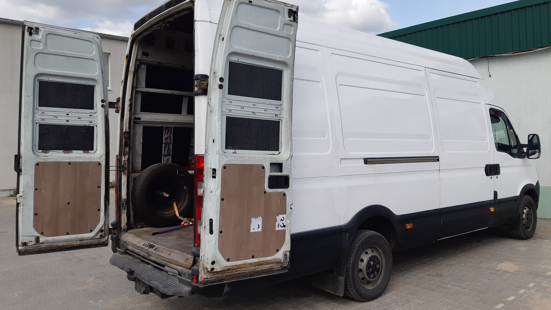 Iveco Daily (4G) 3.0 дизельный 2008 | 35s18 на DRIVE2