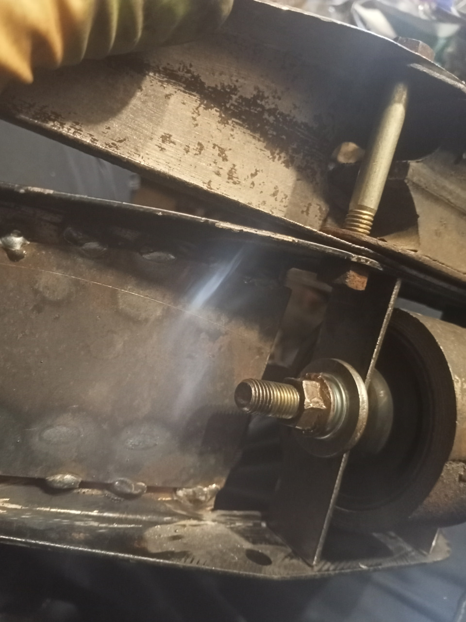 Подушка коробки Нива на классику, 2121 — 2101-07 — Lada 2101, 1,2 л ...