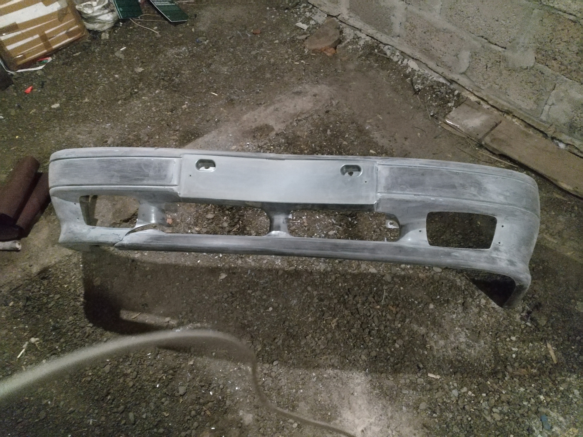 Бампер передний газель 3302 старого образца. Старые бампера. Старый бампер. Обвес бампер. Бампер ваз 2107.