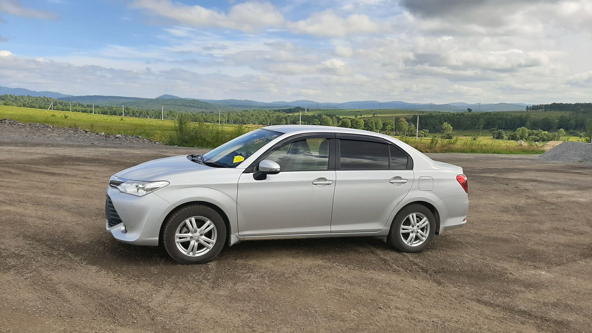 Toyota владивосток. Тойота Аксио 2017. Мазда Аксио 2017. Тойота Аксио лифтинг. Перегон машины из Владивостока в Якутск.