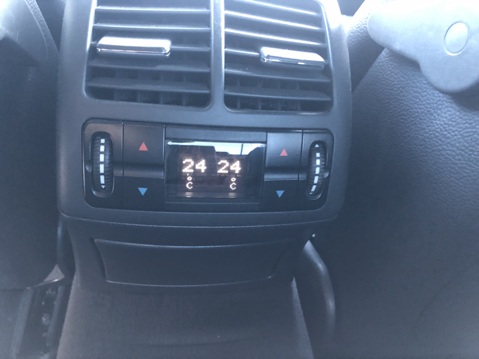 Фото в бортжурнале Mercedes-Benz E-Class (W211)